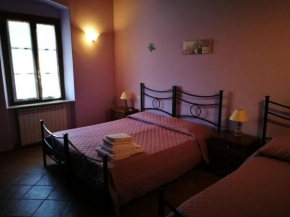 Hotels in Torniella